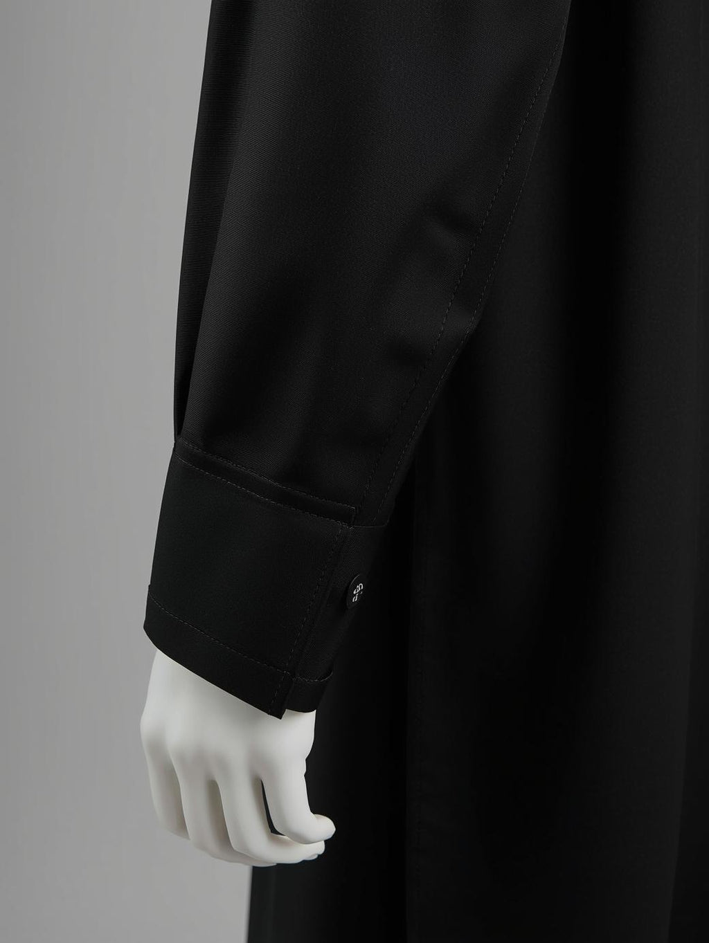 The Sultan Thobe — Onyx